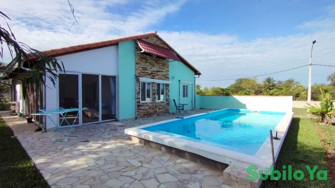 Modernes Wohnhaus mit Pool im Barrio Cerrado – Nueva Colombia bei Asunción